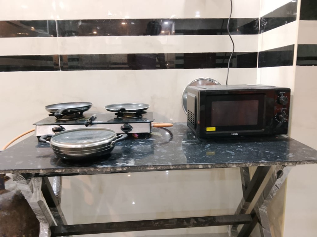 Vennela PG-1 Self-Cooking Kitchen & Microwave Oven